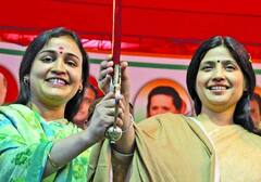 Dimple Yadav की देवरानी हैं अपर्णा, Mulayam Singh Yadav की दोनों बहुओं में ये पांच बाते हैं कॉमन