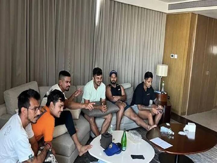 IPL Mega Auction 2022 team India indian-team-players in-tension-during-ipl-auction-rohit-sharma-took-a-picture IPL Mega Auction 2022 : आयपीएलसाठी लिलाव प्रक्रिया जोरात; भारतीय संघातील खेळाडू मात्र तणावात!