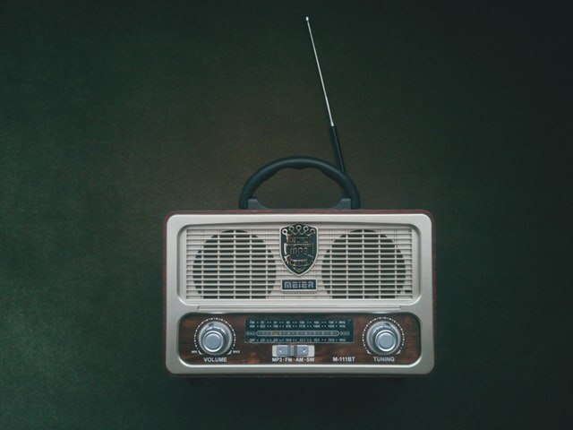 World Radio Day 2022:  “வானம் மேக மூட்டத்துடன் காணப்படுகிறது..”  வரலாறு படைத்த ஆபத்பாந்தவன்.. உலக வானொலி தினம் இன்று..!