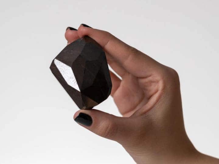 The largest diamond Enigma at auction, would be surprised to know how much has been sold Black Diamond: వేలానికి ప్రపంచంలోనే అతి పెద్ద వజ్రం, ఎంతకి అమ్ముడుపోయిందో తెలిస్తే ఆశ్చర్యపోతారు