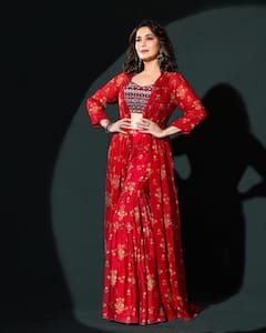 Madhuri Dixith: మాధురి దీక్షిత్ ఇంతందంగా ఎలా ఉన్నారు? అందం తిన్నారా?