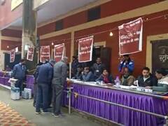 UP Election 2022: Bareilly में मतदान के लिए रवाना हुई पोलिंग पार्टियां, 14 फरवरी को 9 सीटों पर डाले जाएंगे वोट