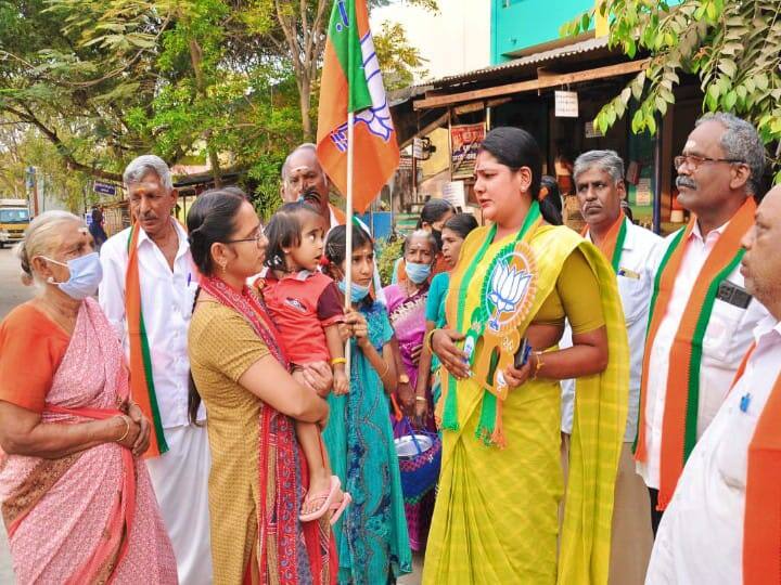 local body election 2022 Transgender candidate contesting in Madurai gets a warm welcome Local Body Election 2022: ’நாங்க வாரிசு அரசியல் செய்யமாட்டோம்’ - திருநங்கை வேட்பாளர் பேச்சு..