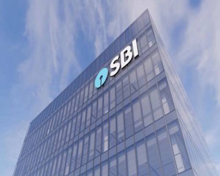 SBI statement  on ABG Shipyard issue SBI says here is no delay in filing a complaint against ABG Shipyard SBI on ABG Shipyard issue : एबीजी शिपयार्डविरुद्ध तक्रारी दाखल करण्यास विलंब नाही, एसबीआयचं स्पष्टीकरण