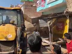 Bhind: अतिक्रमण हटाने के लिए पुलिस बल के साथ पहुंचे भिंड के DM ने खोया आपा, व्यापारियों से बोले- 'मारो मुझे गोली', जानें पूरा मामला