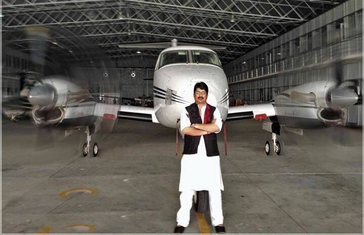 राजा भैया इस बार कुंडा विधानसभा सीट से जनसत्ता दल लोकतांत्रिक के टिकट पर चुनाव लड़ रहे हैं. यह उनकी खुद की पार्टी है. वह पार्टी अध्यक्ष हैं.