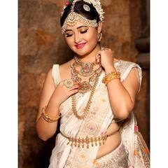 Rashmi Desai Saree Look: साड़ियों की शौकीन हैं रश्मि देसाई, बर्थडे पर देखिए एक्ट्रेस का साड़ी कलैक्शन