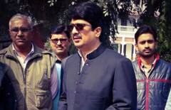 Raja Bhaiya's Vehicles: लखटकिया बाइक हो या एक करोड़ की कार, इस VIP नंबर की गाड़ियों से चलते हैं राजा भैया