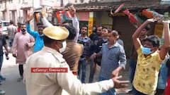 Municipal Election: 'বুথের ভিতর ও বাইরে বহিরাগতদের জমায়েত', পরিস্থিতি সামাল দিতে লাঠিচার্জ পুলিশের | Bangla News