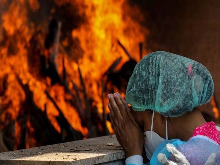 Brother sister of the same family loses life due to unemployment in corona pandemic வீட்டுக்குள் துர்நாற்றம்.. சிக்கிய கடிதம்.. கொரோனா வேலையிழப்பால் பறிபோன இரு உயிர்கள்!