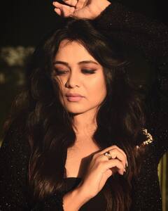 PHOTO: सौंदर्याची खाण; पाहा प्रार्थनाचा नवा लूक!