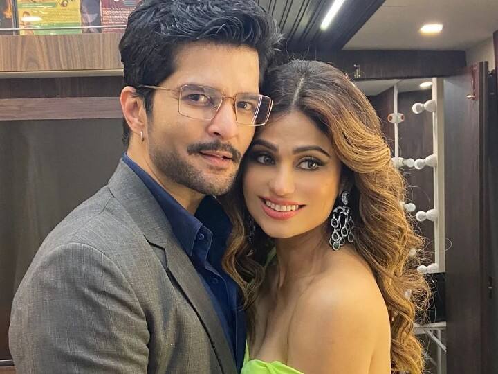 Raqesh Bapat's Romantic Valentine's Day Post With Shamita Shetty Is Nothing Less Than A 'Fairytale' Raqesh Bapat's Romantic Valentine's Day Post With Shamita Shetty Is Nothing Less Than A 'Fairytale'