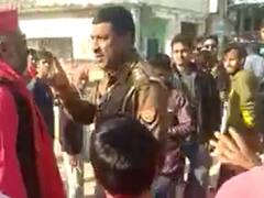 UP Election 2022: फतेहपुर में सपा नेता का पुलिस के सामने हंगामा करने का वीडियो वायरल, अब पुलिस ने लिया ये एक्शन