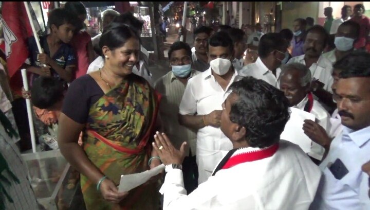 Local body election | காலணி தைத்து கொடுத்தும், பாலிஷ் போட்டும் வாக்குகளை ஸ்கோர் செய்த அதிமுக வேட்பாளர்