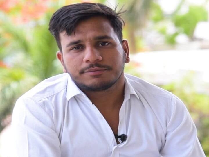 Ansar Mansoori of Rajasthan wrote a book Trasadi on love during the Corona period, know interesting thing ann Valentine's Day Special: राजस्थान के अंसार मंसूरी ने कोरोना काल में लिखी प्यार पर किताब, नाम है 'त्रासदी', जानें बड़ी बात 