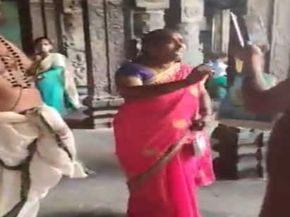 Chidambaram Natarajar Temple Dikshitar attacked by other Dikshitars சிதம்பரம் நடராஜர் கோயிலில் வழிபாடு நடத்துவதில் தீண்டாமையா? - தீட்சிதர்கள் மீது பெண் புகார்