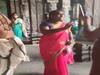 சிதம்பரம் நடராஜர் கோயிலில் வழிபாடு நடத்துவதில் தீண்டாமையா? - தீட்சிதர்கள் மீது பெண் புகார்