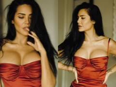 बिखरी जुल्फें....झुकी नज़रें, वैलेंटाइन्स डे पर मदहोश सी नज़र आईं Esha Gupta, वायरल हुईं ये सेंशुअस तस्वीरें