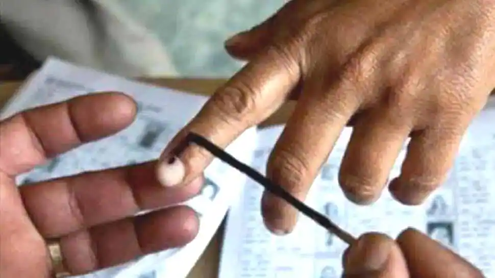 Election comission confirm that 72 percent vote poll on sunday for the election of 117 assembly seats Punjab Election: पंजाब में पिछले तीन चुनाव के मुकाबले कम हुआ मतदान, चुनाव आयोग ने जारी किया फाइनल आंकड़ा