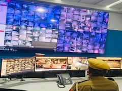 CCTV में बच्ची के साथ इस हाल में दिखा 50 साल का शख्स, हरकत में आई पुलिस...और फिर ये हुआ