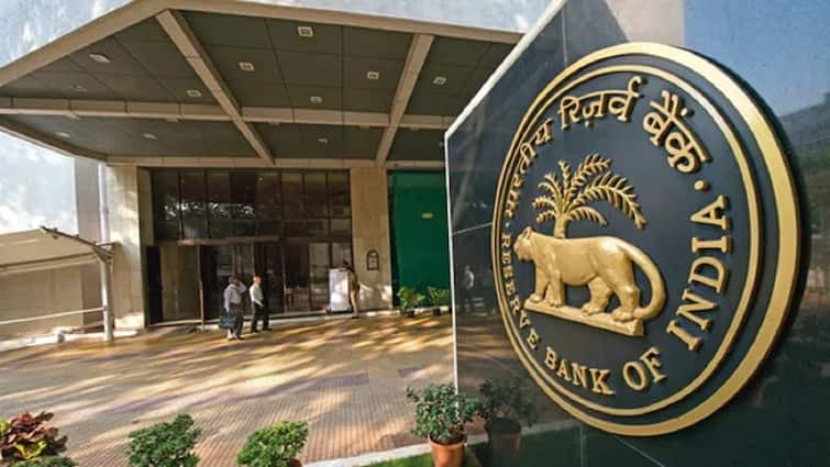 job RBI assistant recruitment 2022 notification for vacancies check details marathi news RBI Assistant 2022 : रिझर्व्ह बँक ऑफ इंडियामध्ये 950 सहाय्यक पदांसाठी भरती, जाणून घ्या सविस्तर