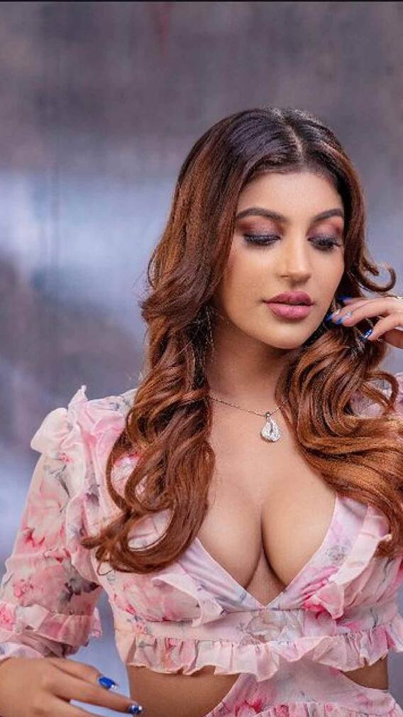 Actress yasika : கண்ணோடு கண்கள் ஏற்றும் கற்பூர தீபமே..யாஷிகா ஆனந்தின் லேட்டஸ்ட் ஸ்டில்ஸ்..! Actress yasika : கண்ணோடு கண்கள் ஏற்றும் கற்பூர தீபமே..யாஷிகா ஆனந்தின் லேட்டஸ்ட் ஸ்டில்ஸ்..!