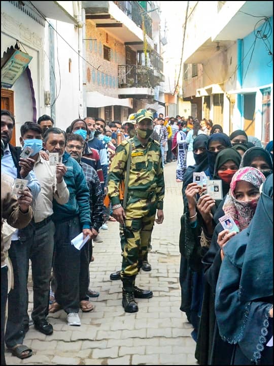 UP की 55 और उत्तराखंड-गोवा की सभी सीटों पर हुई वोटिंग, जानें कहां कितना मतदान हुआ