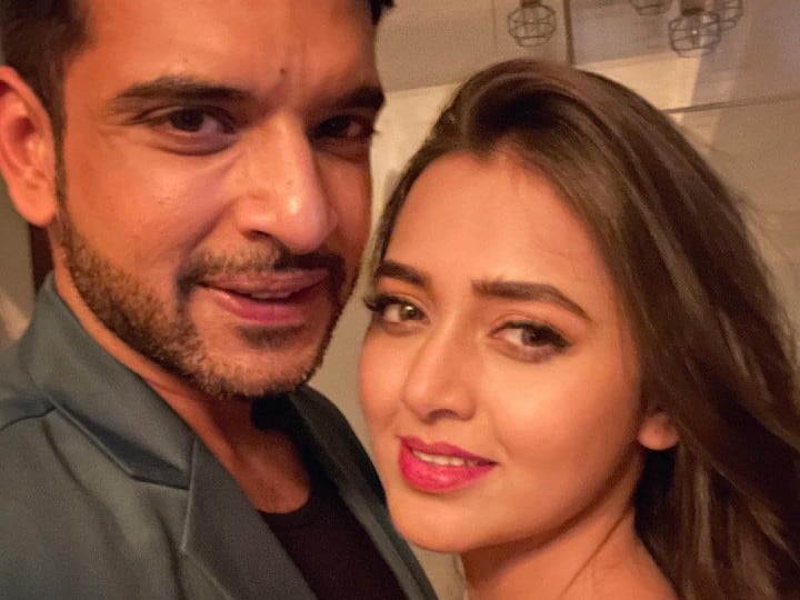 WATCH| For Karan Kundrra, Girlfriend Tejasswi Prakash Is A 'Blessing', Shares A Romantic Post On Valentines Day WATCH| For Karan Kundrra, Girlfriend Tejasswi Prakash Is A 'Blessing', Shares A Romantic Post