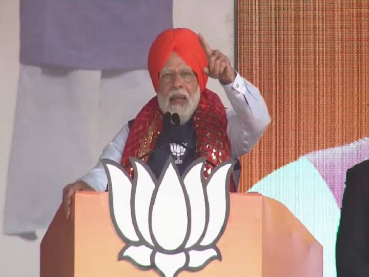 PM Modi lashes out at state congress government, said it lead poor law and order Punjab Election 2022: पीएम मोदी ने राज्य की कांग्रेस सरकार को घेरा, कानून व्यवस्था का सवाल उठाया