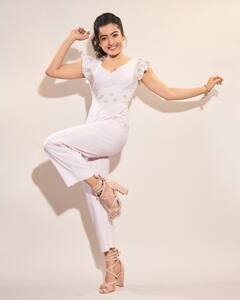 Rashmika Madanna : रश्मिका नेहमीच करते तिच्या आईच्या शिकवणीचे पालन; काय आहे हसऱ्या चेहऱ्यामागचं रहस्य!