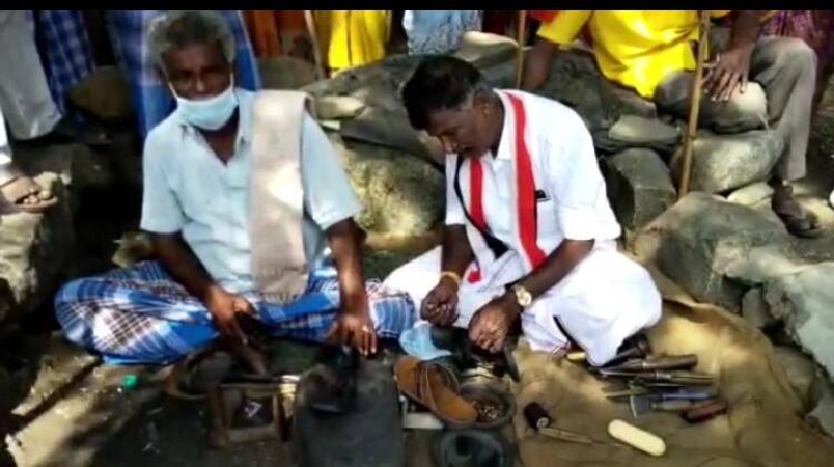 Local body election AIADMK candidate scores shoe stitching and polishing votes in Dharmapuri Local body election | காலணி தைத்து கொடுத்தும், பாலிஷ் போட்டும் வாக்குகளை ஸ்கோர் செய்த அதிமுக வேட்பாளர்