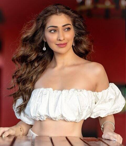 ఆ తర్వాత హీరోయిన్ గా కొన్ని చిత్రాల్లో నటించినా.. పెద్దగా గుర్తింపు రాలేదు. (Photo Courtesy: Instagram)