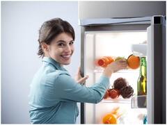Kitchen Hacks: फ्रिज में फूड स्टोर करते समय न करें ये गलतियां, सेहत पर पड़ता है बुरा असर
