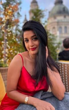 Meera Jasmine pics: கவர்ச்சியில் கிறங்கடிக்கும் மீரா ஜாஸ்மீனின் கிளாமர் போட்டோஷூட்...!