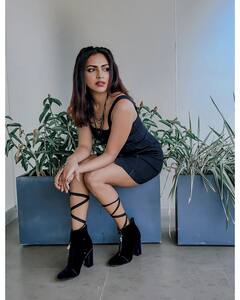 Amala Paul: హైహీల్ బూట్స్, బ్లాక్ డ్రెస్- అమలా పాల్ హాట్ ఫొటోస్
