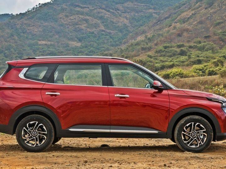 कारेन्सच्या वैशिष्ट्यांमध्ये 66 कनेक्टेड कारसह 26.03 cm (10.25