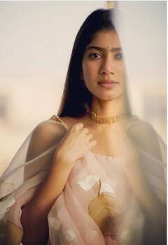 Sai pallavi pics: அன்பே, அழகே! சாய் பல்லவியின் சிம்பிள் க்ளிக்ஸ்