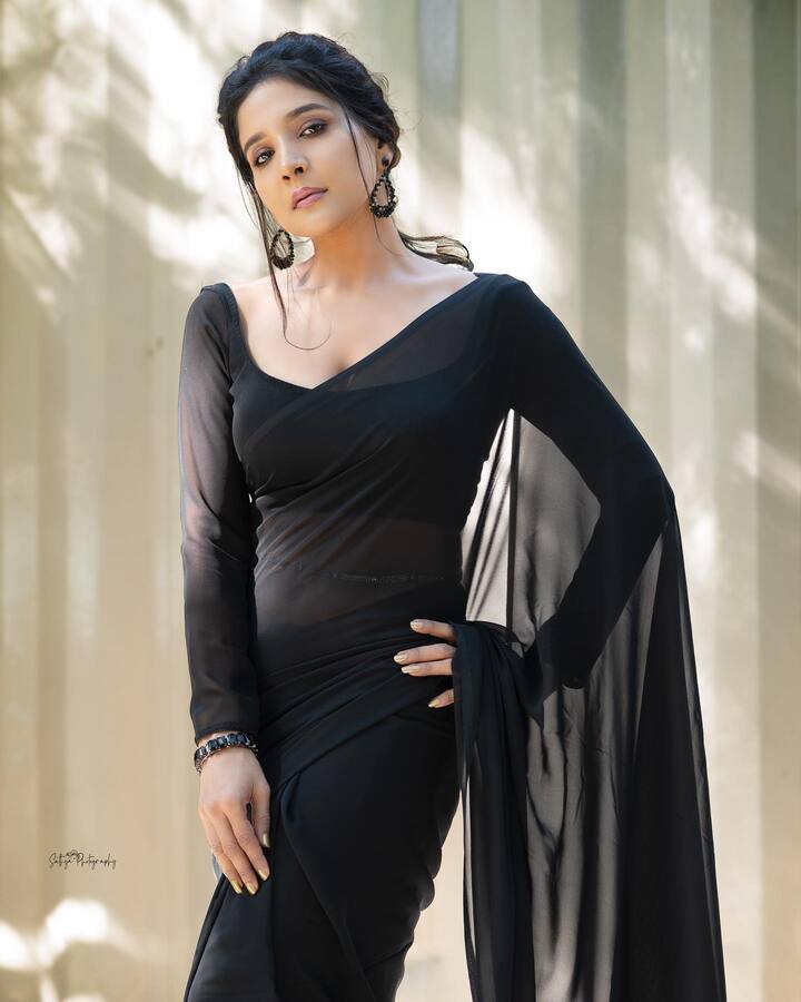 பெண்ணுக்குள் என்ன இன்பம் கூறுங்கள் கூறுங்கள்