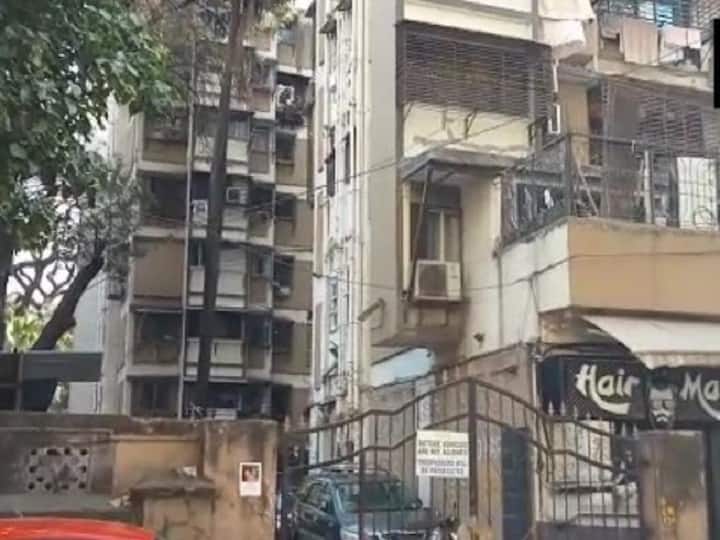 ED is conducting raids at in the money laundering case involving Dawood Ibrahim, Haseena parker Dawood Ibrahim: ED ने मनी लॉन्ड्रिंग मामले में दाऊद की बहन Haseena Parker के घर की छापेमारी, एक शख्स को हिरासत में लिया