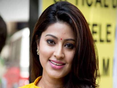 actress sneha shared how she felt acting from tamil girl Sneha : அப்படி இருந்திருக்கலாம்னு வருத்தப்பட்டேன்.. சினேகா சொன்ன ஷாக் தகவல்கள்..