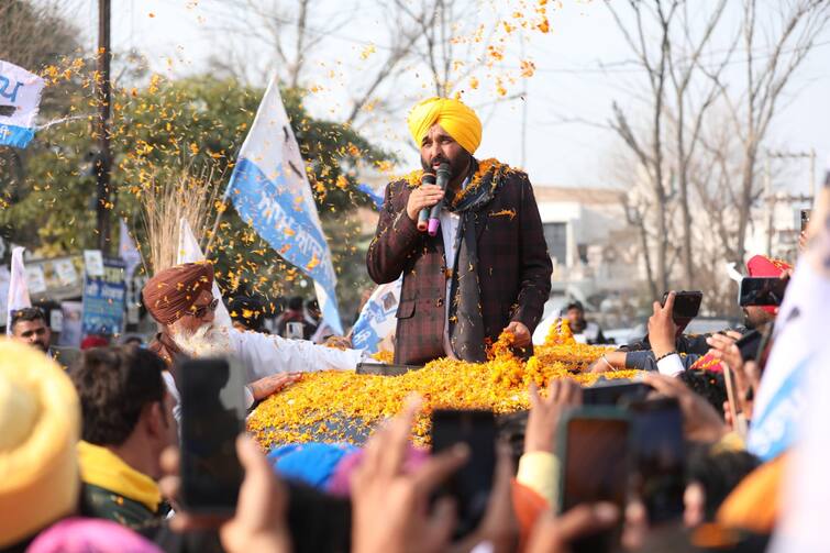 Bhagwant Mann campaigns in Sultanpur Lodhi for Sajjan Singh Cheema for upcoming Punjab Assembly Election 2022 Punjab Election 2022: ਭਗਵੰਤ ਮਾਨ ਕਰ ਰਹੇ ਹਨ ਜ਼ੋਰਦਾਰ ਪ੍ਰਚਾਰ, ਲੋਕਾਂ ਨੂੰ ਕੀਤੀ 'ਆਪ' ਦੀ ਪਾਰਟੀ ਬਣਾਉਣ ਦੀ ਅਪੀਲ