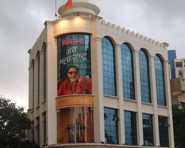 शिवसेना भवनात दुपारी चार वाजता होणार पत्रकार परिषद, संपूर्ण पक्षासह पदाधिकारी, सर्व आमदार, खासदार राहणार उपस्थित