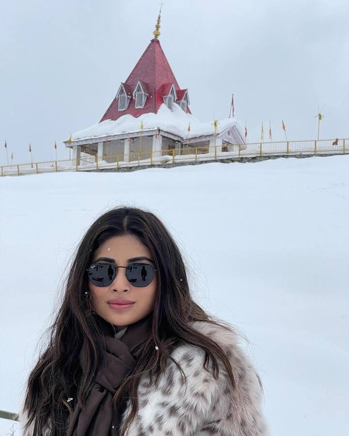 இந்தக் கொள்ளை நிலா உடல் நனைகின்றது