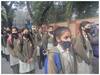 Jammu & Kashmir School Reopening: जम्मू और कश्मीर में खुले 9वीं से 12वीं तक के स्कूल, वैक्सीनेशन सर्टिफिकेट हाथों में लिये छात्र पहुंचे स्कूल