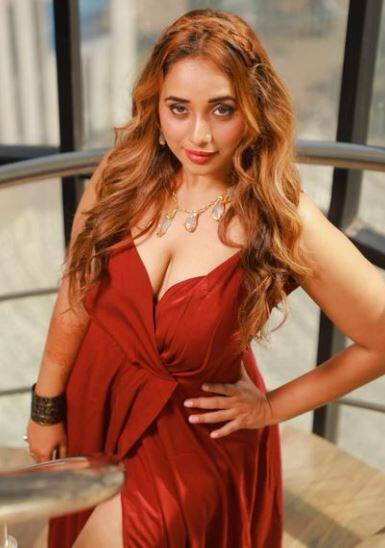 ભોજપુરી એક્ટ્રેસ Rani Chatterjeeનું ગ્લેમરસ ફોટોશૂટ વાયરલ છે.  રાણી ચેટર્જીએ આ ફોટોશૂટ એક મેગેઝીન માટે કરાવ્યું છે.