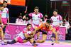 Pro Kabaddi: सीजन 2 की चैंपियन U Mumba को Jaipur Pink Panthers ने रौंदा, टॉप 6 टीमों में बनाई जगह