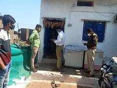 Blackmailing Case: विधवा को सुहागन के जोड़े में सजाकर खींचे अश्लील फोटो, फिर की जाने लगी ये मांग