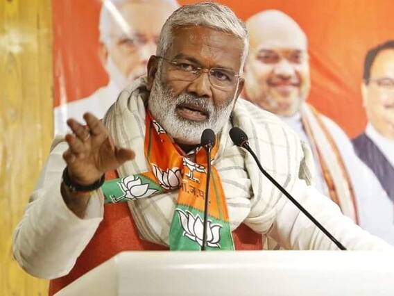 UP Election 2022: यूपी बीजेपी अध्यक्ष स्वतंत्र देव सिंह बोले- PM मोदी ने मुस्लिम महिलाओं को दिलाया सम्मान, वो चाहती हैं... UP Election 2022: यूपी बीजेपी अध्यक्ष स्वतंत्र देव सिंह बोले- PM मोदी ने मुस्लिम महिलाओं को दिलाया सम्मान, वो चाहती हैं...