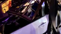 PHOTO : मुंबई-पुणे एक्स्प्रेसवेवर भीषण अपघात; 4 जणांचा मृत्यू, 8 जखमी