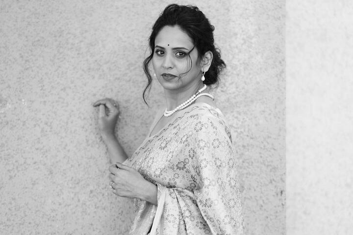 'दिल, दोस्ती, दुनियादारी' या मालिकेतून मराठी मनोरंजन सृष्टीत पदार्पण करणारी अभिनेत्री म्हणजे स्वानंदी टिकेकर. (Photo:@swananditikekar/IG)